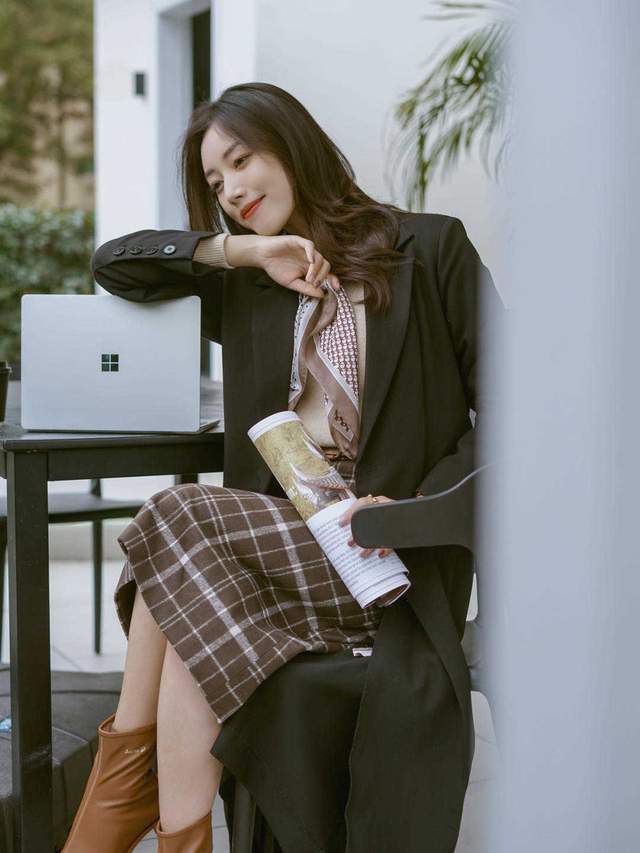 穿搭|才是真正的宝藏穿搭,一件打底衫的多种风格,时尚感太强了