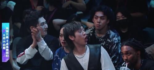 福尔摩斯|王一博:变身福尔摩斯“博”?精准的对舞蹈切分,对编舞师定位