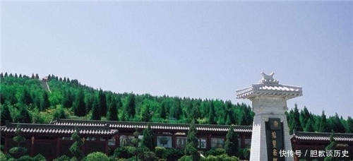 先人长眠之地有“坟、墓、冢、陵”,区别在哪?坟和墓有什么讲究