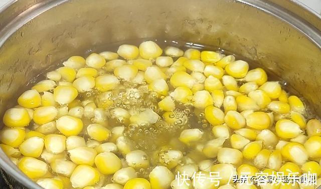 玉米|粤式早茶必点玉米饼,在家做每个才3毛钱,比包饺子简单又超好吃