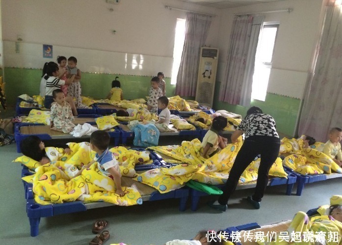 宝宝|幼儿园老师发来宝宝午睡照，本以为一片祥和，眼尖的家长不淡定了