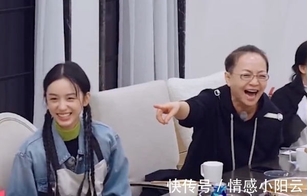 汪苏泷|《桃花坞》13人玩游戏,李雪琴洗碗2小时,只有辣目洋子1人陪伴