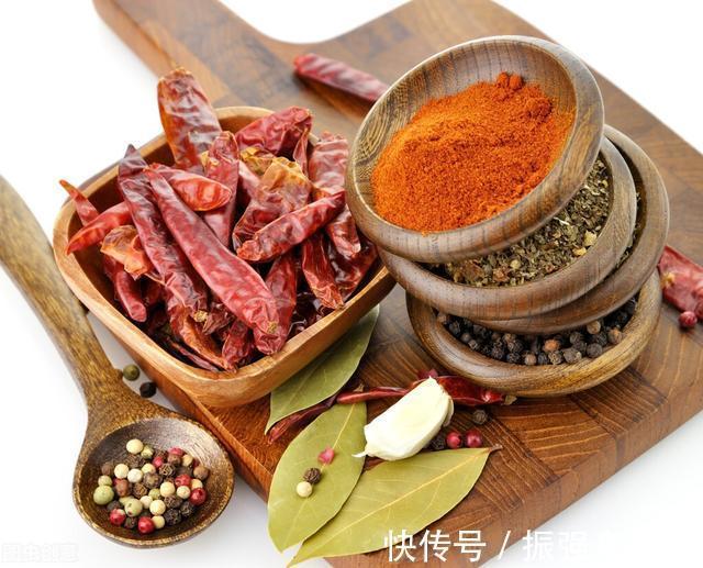 菜品|从“葱姜水”到“葱姜酒胡椒料水”,厨师们藏住了烹饪的秘密