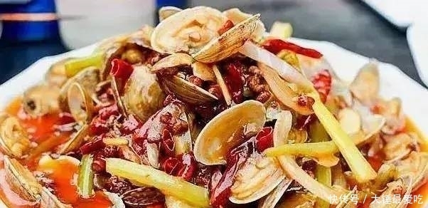 大口吃肉不油腻,大口尝鲜不辛辣,几道下饭菜,家人百吃不厌!