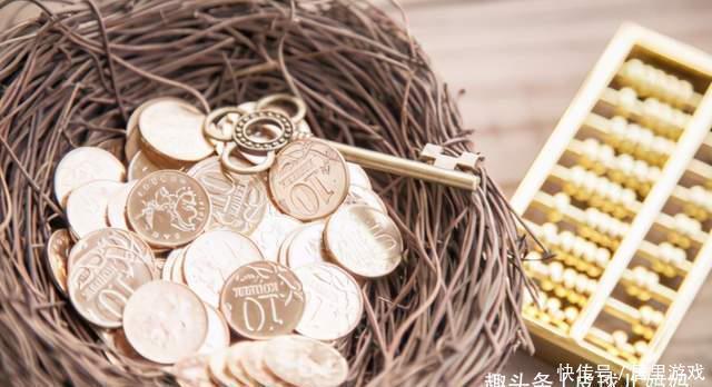 小学生要钱申请书火了，孩子情商高到父母不忍拒绝，网友：必须给