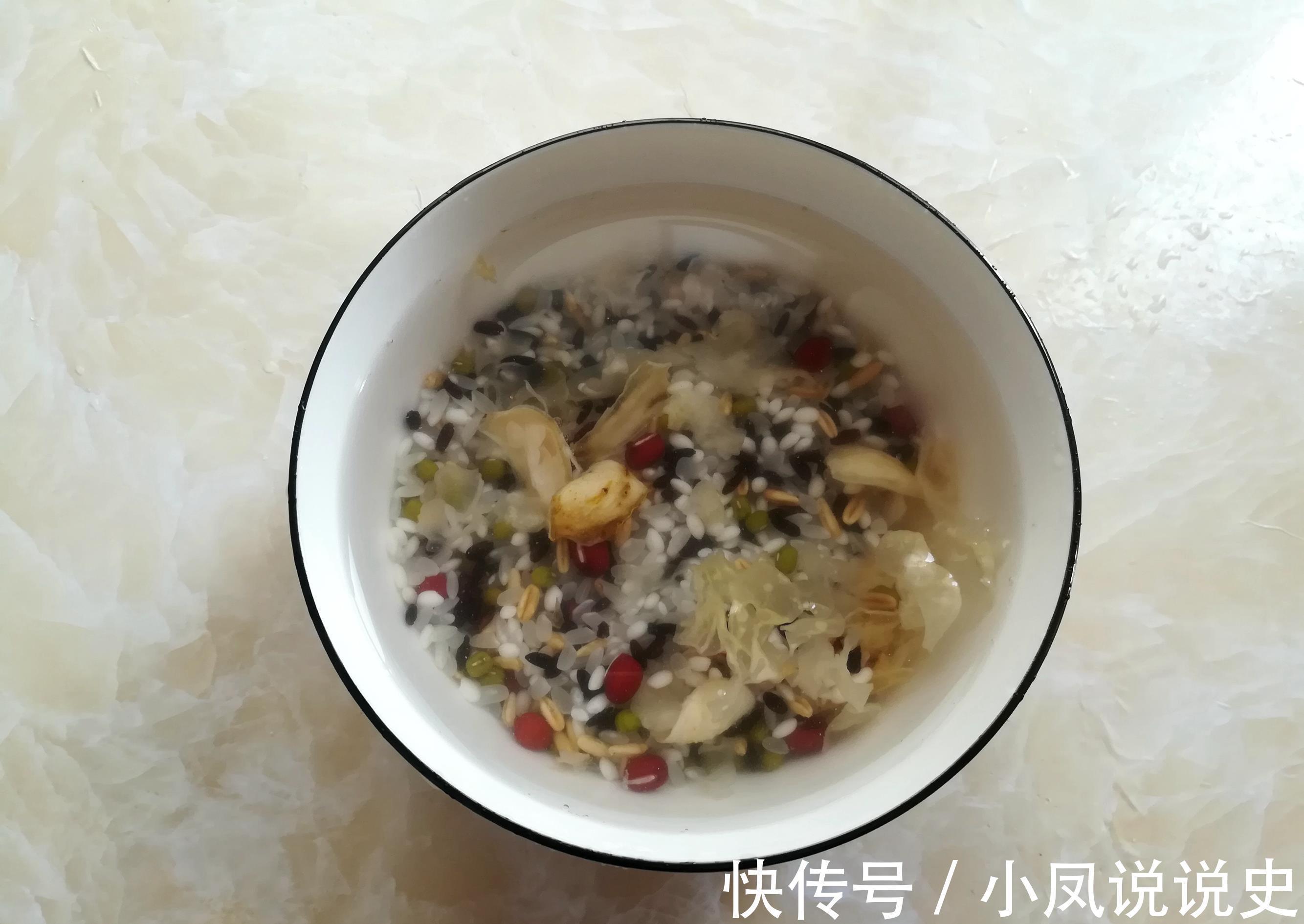 大米饭|瘦身不吃主食？万万不能这么做，米饭里加这几样，吃2碗也不胖