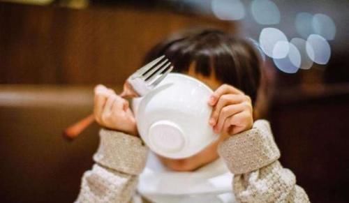 宝妈|宝宝不满一岁,这些事最好别听老人的,为了孩子宝妈也要顶住压力