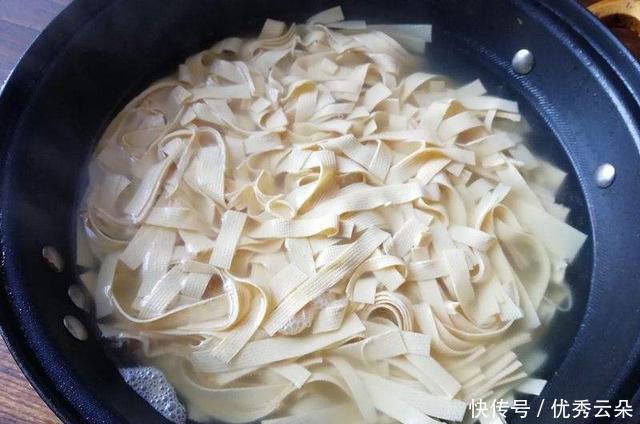 身体|这菜,一斤9毛,钙是牛奶的4倍,鸡蛋的8倍,家里老人孩子要常吃