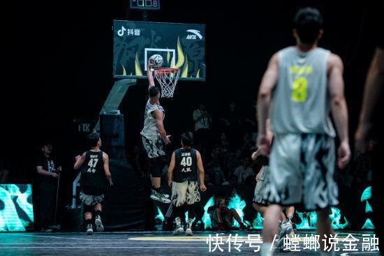 安踏|与年轻人的“要疯”五年,安踏如何保持新鲜感与吸引力?