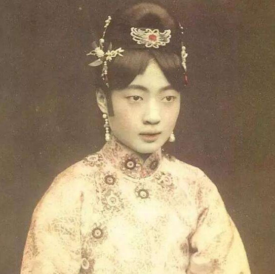 绝版|晚清绝版后妃照,瑾妃敦厚,珍妃冷艳,末代皇后高贵无比