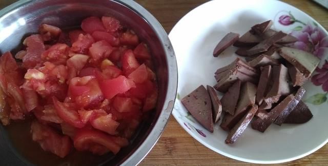 猪肝|“它”对眼睛特别好，吃一次，抵得上吃2斤枸杞，家家户户吃得起