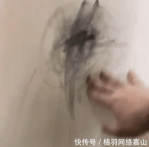 钢铁侠|史上最强美术生,徒手绘画“毒液”,网友:我是跪着看完