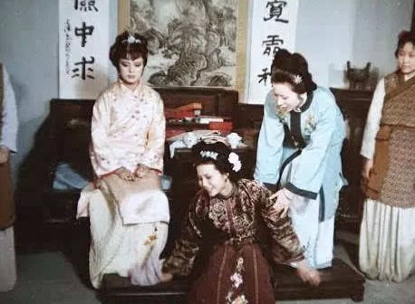 贾政$《红楼梦》中的她是让人最不喜欢的女人,但同时她是最成功的母亲