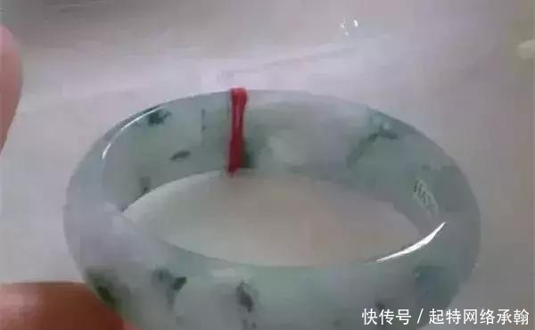 6万买的飘花翡翠手镯,行家却说只值6千,少的这个0哪儿去了?