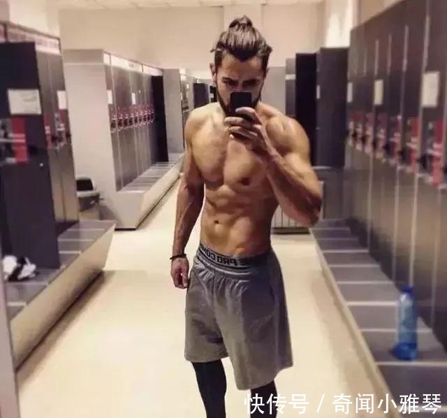 教练|健身教练挑战吃一个月“垃圾食品”，这变化太明显，真的惊到我了