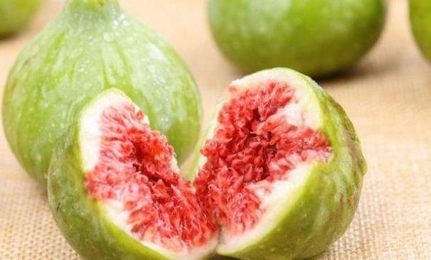 无花果|若女人想保持年轻,经常吃4种食物,滋润肌肤,变成“冻龄女神”