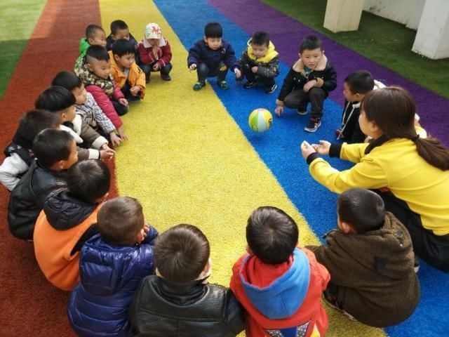 放学|孩子放学后有这三种表现,暗示在幼儿园过得不开心,宝妈要重视