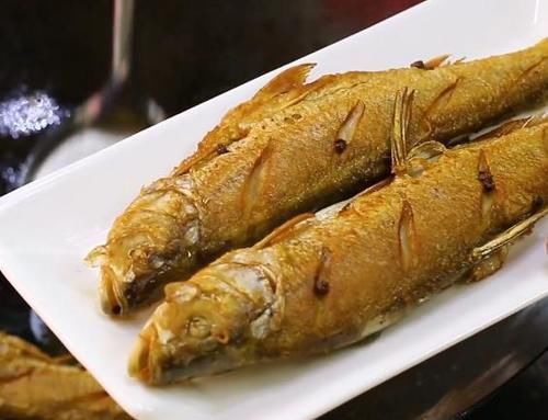 煎鱼|在家煎鱼不是粘锅就是破皮?40年老保姆教你2招,简单又实用