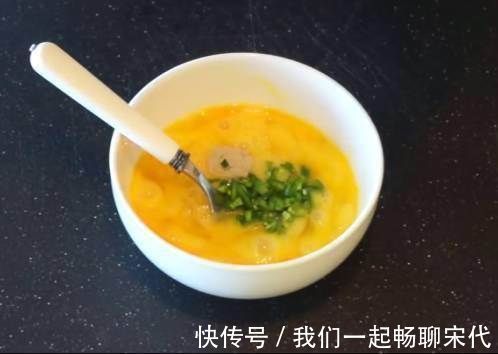 鸡蛋|打死也想不到，鸡蛋和它竟是绝配！这也太好吃了