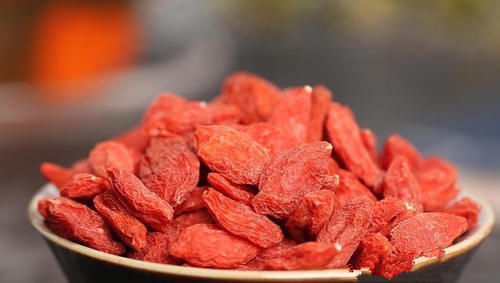 黃芪|枸杞與“它”天生一對，一起泡水喝，清肝毒、補腎氣，提高免疫力