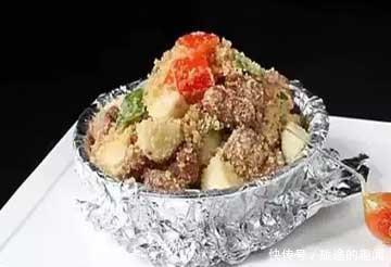 美食推荐:双椒爆肚、金沙牛仔粒、五彩三字塔制作方法