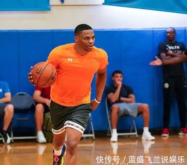 隐藏彩蛋威少4这个版本有后掌Zoom气垫!