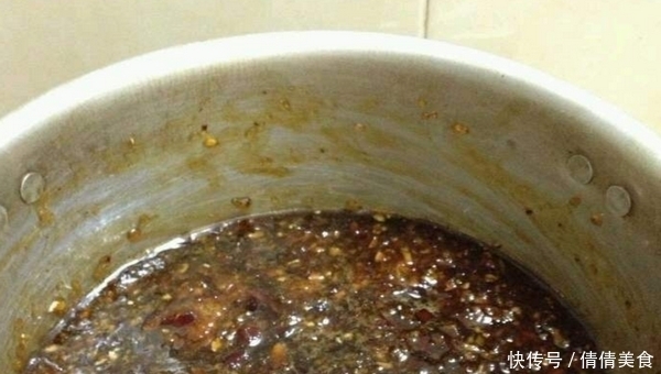 乌黑亮丽|红枣与两种食材一起煮,一天吃一勺,皱纹不见了,头发也乌黑亮丽