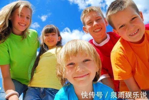 低落|孩子被同龄人“排斥”多半是父母这方面教育不当，赶紧及时补救