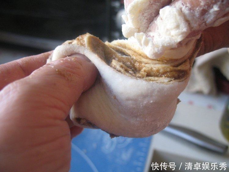 补钙|面粉不要蒸馒头了,教你此做法,孩子一顿吃3个,补钙又好吃!