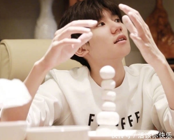 粉丝|王源冬至包汤圆,还专门在上面写字,看哭粉丝:不要吃我们呀