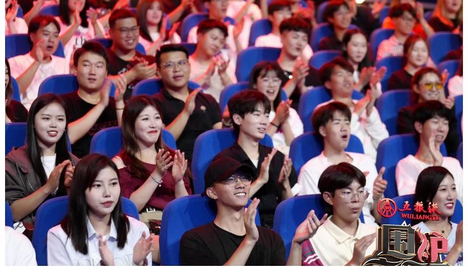 我爱祖国的蓝天|历尽百年风华，归来仍是少年！《围炉音乐会》起航不停步