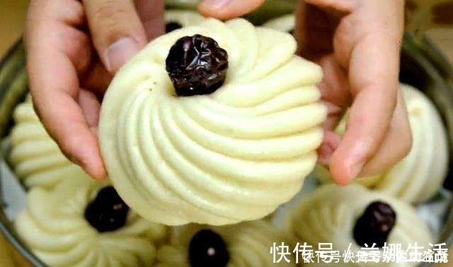 酵母|红枣加上面粉,做出来的花馒头真好看,吃着还有淡淡的枣香味