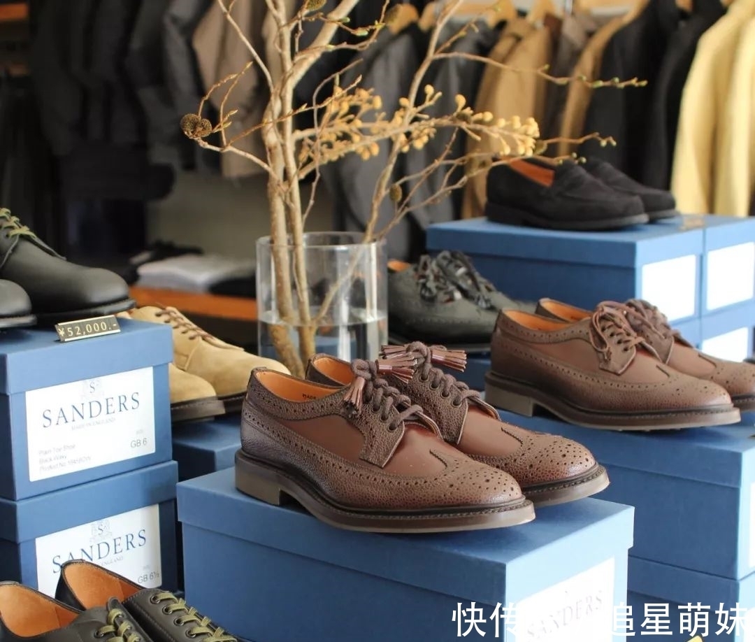 鞋履 既能“正式”,也能“随意”的 Sanders