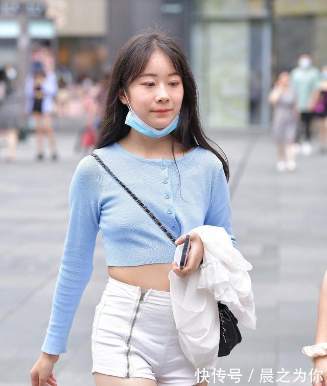 穿搭 低腰修身的瑜伽裤，简单得体的款式下，格外美丽