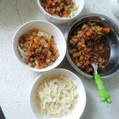 小土豆|土豆打卤面