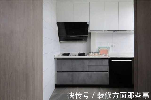 深色|155㎡简约风,承载着三代人的生活,不花哨让家务少一半