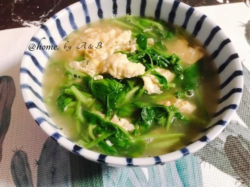 加上一些|天冷了,多给家里人喝此汤,简单煮一煮,营养极高,冬天要多喝它