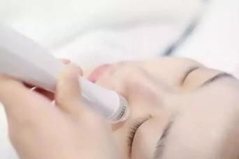 皮肤科普小知识丨去黑头有些什么办法？