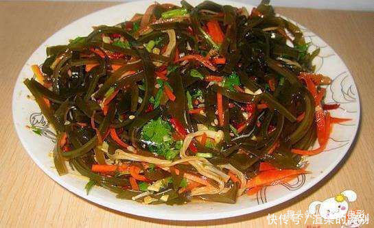 美食推荐爆炒大虾,剁椒焖鸡翅,红烧豆腐,麻辣凉拌海带的做法