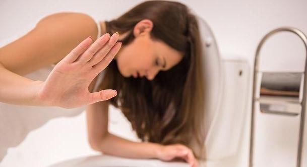 身体|女性绝经时，身体会发现6大暗号，早发现，或可留住月经