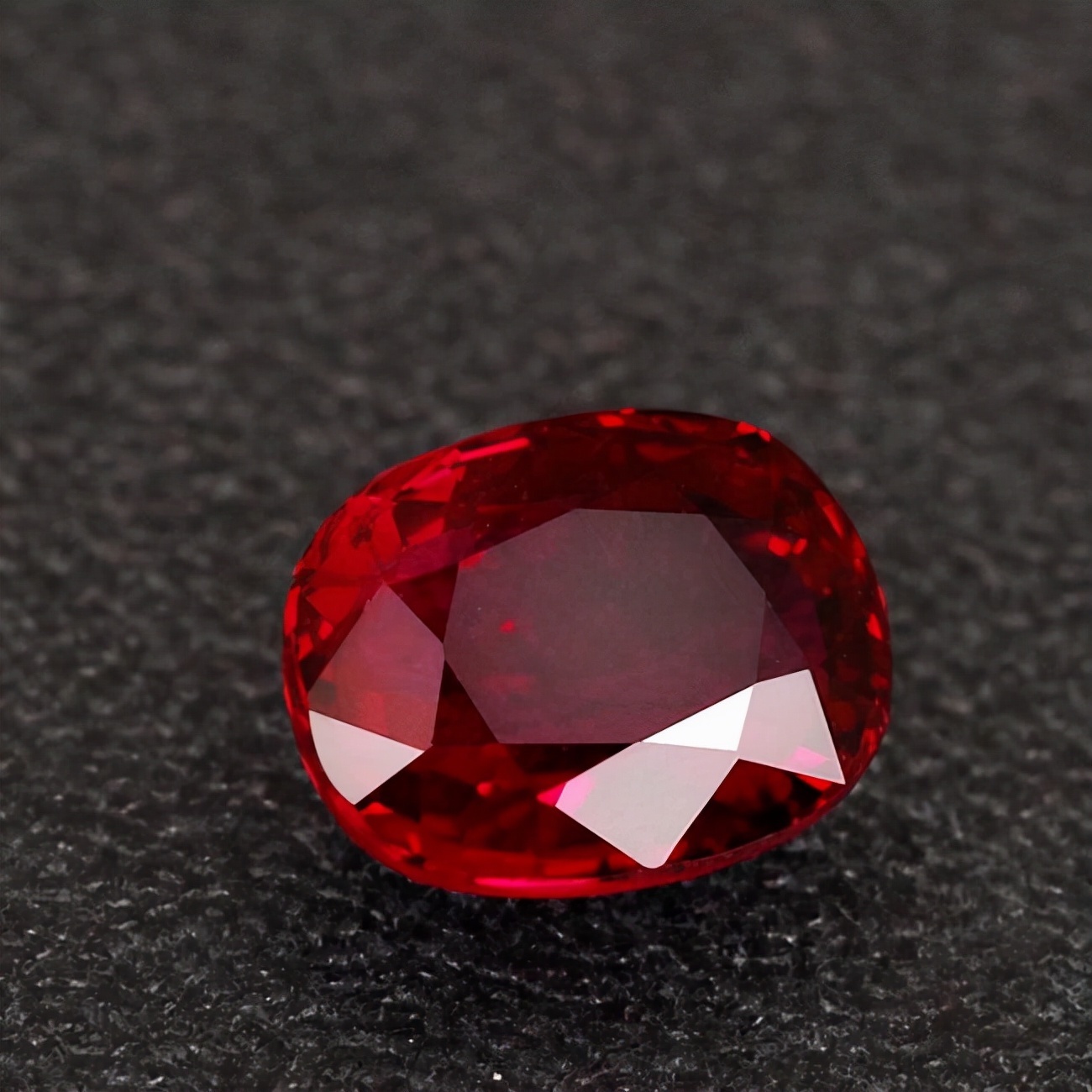 区间 1到3克拉,古柏林鸽血红的市场价格