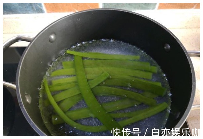 食材|补铁是猪肝的2倍,是菠菜的25倍,只需简单炒一炒,补铁效果1