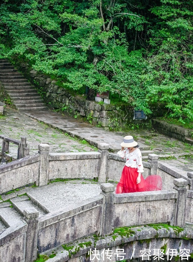 最佳日出观赏地，遇见难得的黄山云海，早起爬山也值得