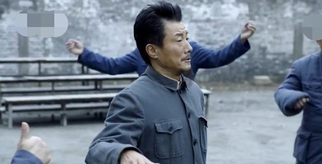 竟然|顽固战犯竟然有个好妻子,在爱意被拒绝后,仍坚持去功德林探望