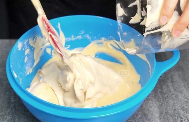不用烤箱,不加油,上锅蒸一蒸就搞定,松软香甜,好吃不上火