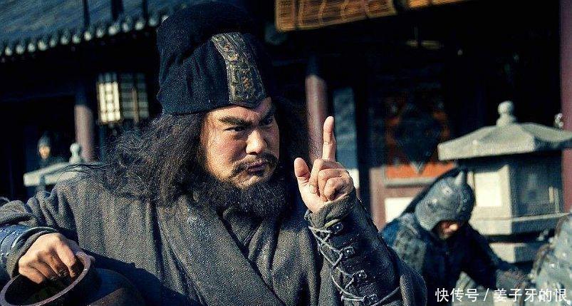 孔明|夏侯惇兵临城下，刘备问关张谁可出战张飞一句气话逗笑众人！