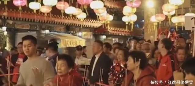 烧香|自古至今,人们烧香为什么一定要烧三根?有什么讲究?