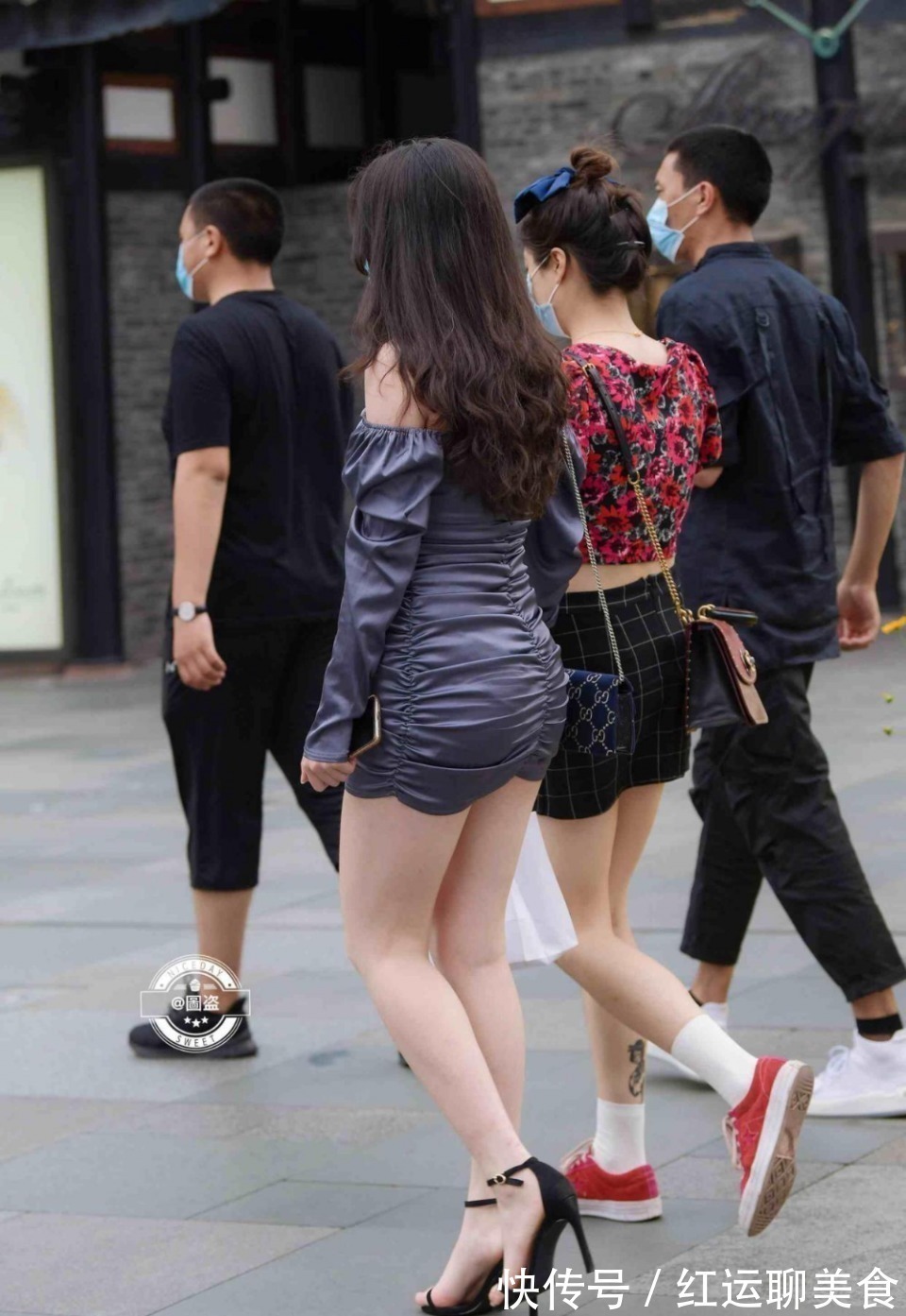 半身裙 亲肤舒适的连衣裙轻松穿出优雅高级感,显得腿长脚小,俏皮减龄