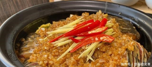 冬天记得多吃鱼,教你草鱼特色做法,味道鲜美,一周吃七次都嫌少