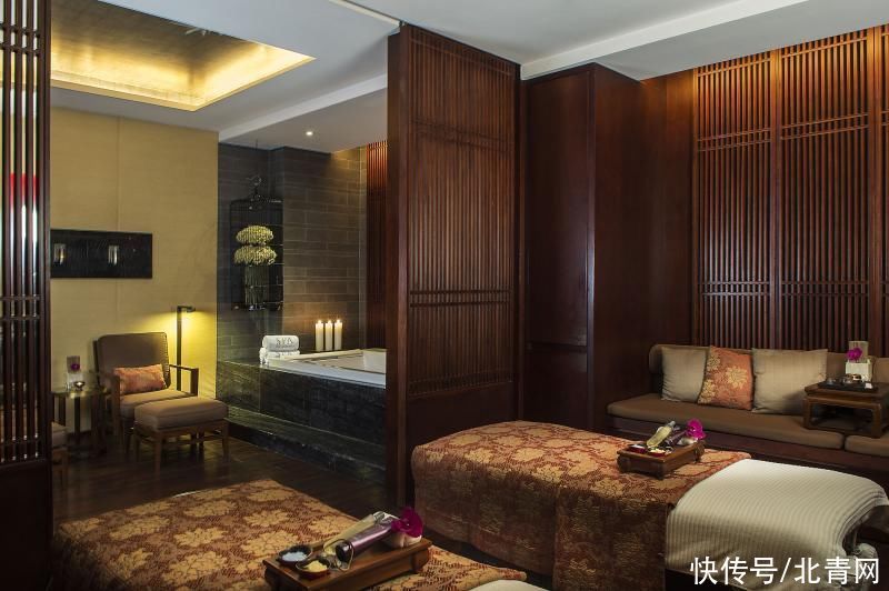 王府半岛酒店水疗中心呈献纯净独特的植物水疗护肤项目